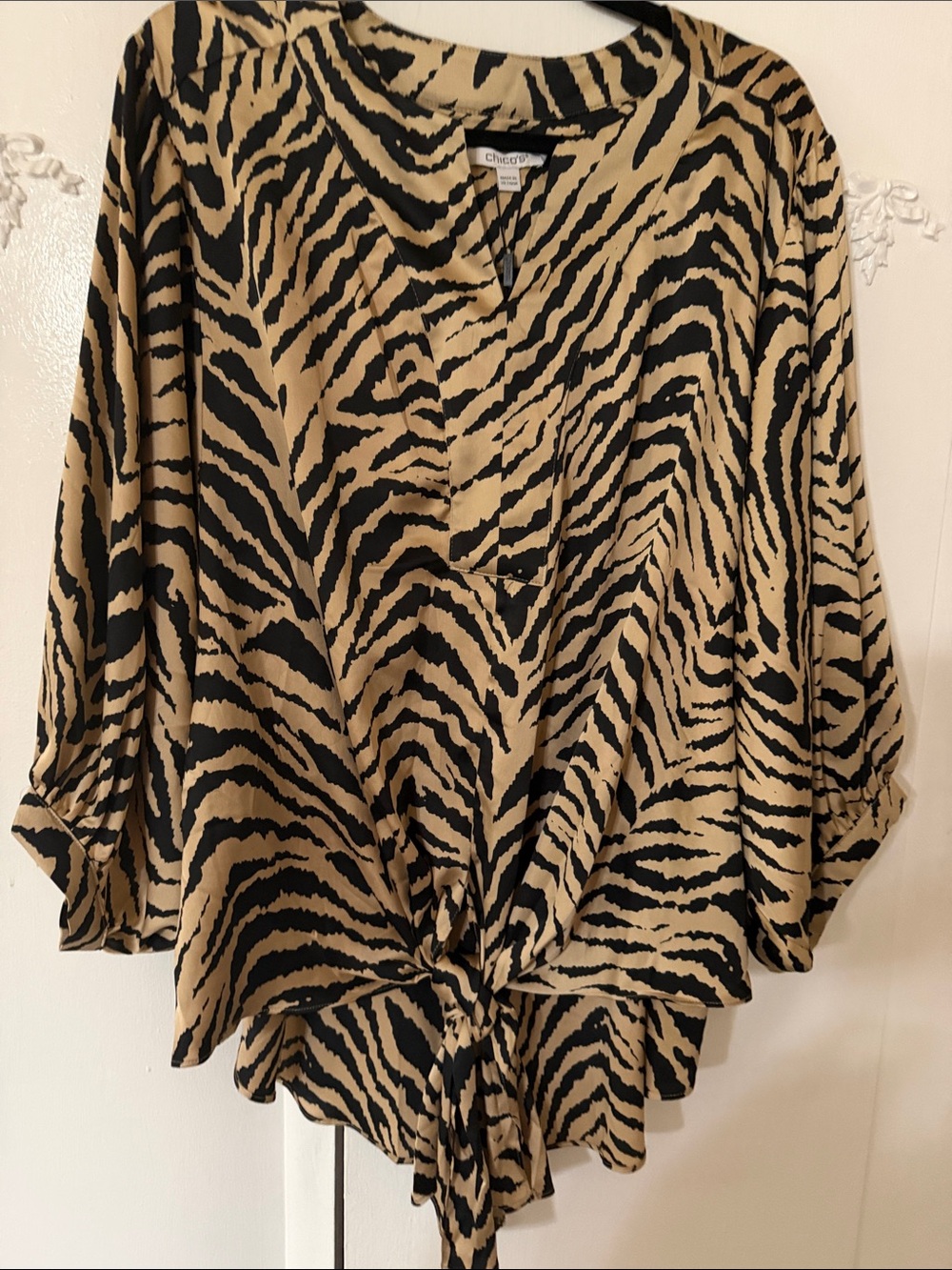 Chico's Black and Tan Zebra Tie-Front Blouse SZ 3.5. 18-20